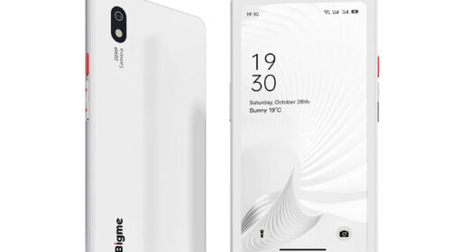 Bigme HiBreak Pro Black and White E Ink 6.13-inch 300 PPI white smartphone front and back